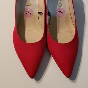 Red suede pointy toe block heel Pumps size 7.5